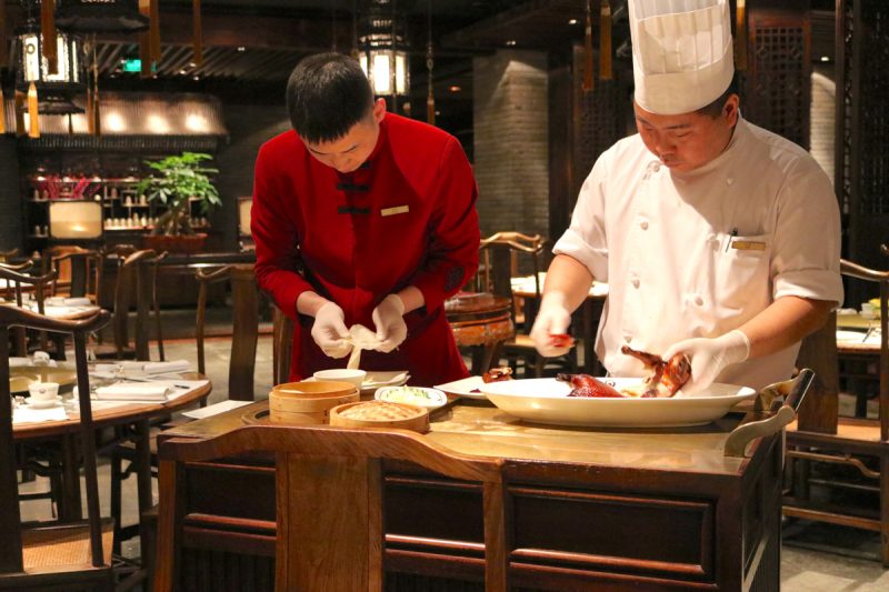 Huang Ting restaurant - Peking duck preparation